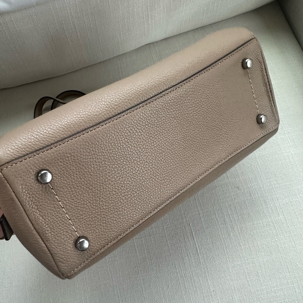 BRAND NEW Coach Pebbled Leather Satchel Tote Taupe Multi Compartment w/ Strap - Picture 3 of 14